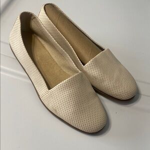 AEROSOLES Cream Perforated Slip-On Flats
